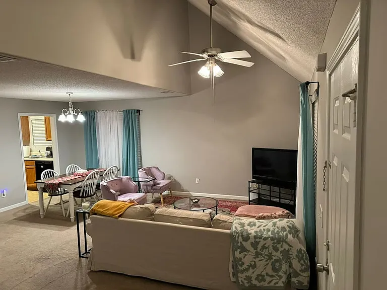431 Bridgewater Way — Photo 2