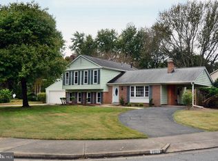 7610 Hayfield Rd, Alexandria, VA 22315