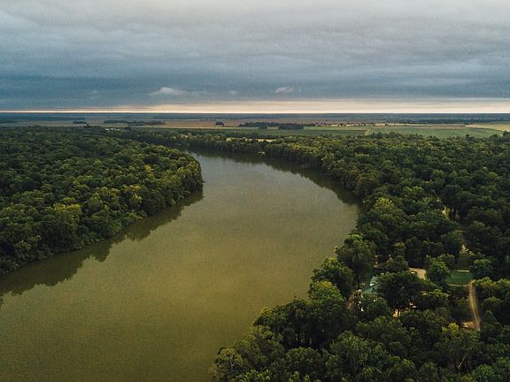 2nd image of 17 Miller Rd