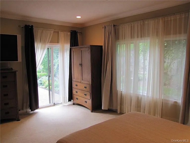 848 Heritage Hls — Photo 16