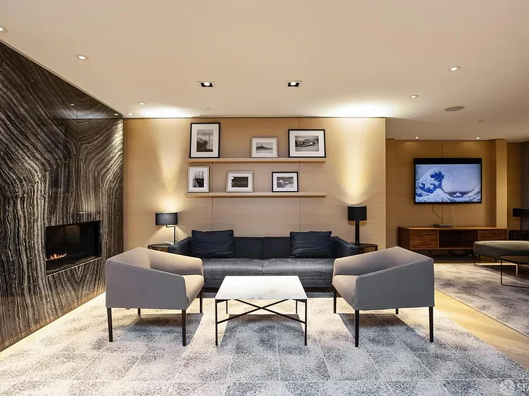 201 Folsom St #33D — Photo 46
