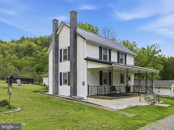 3rd image of 848 Hunter Run Rd