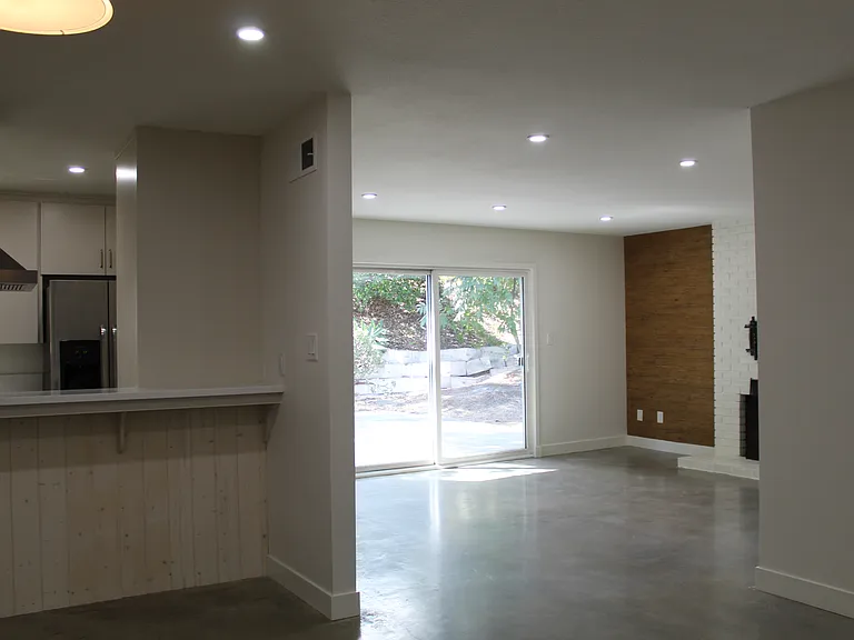 1135 Myra Ave — Photo 8