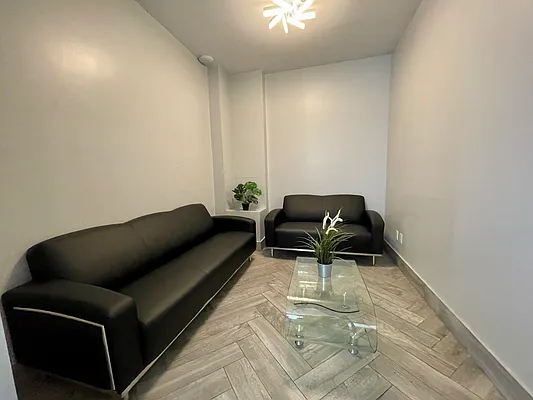 Rented by Avenues Real Estate | media 20