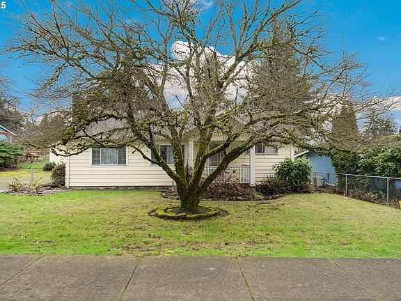 4th image of 3506 SE Olsen St