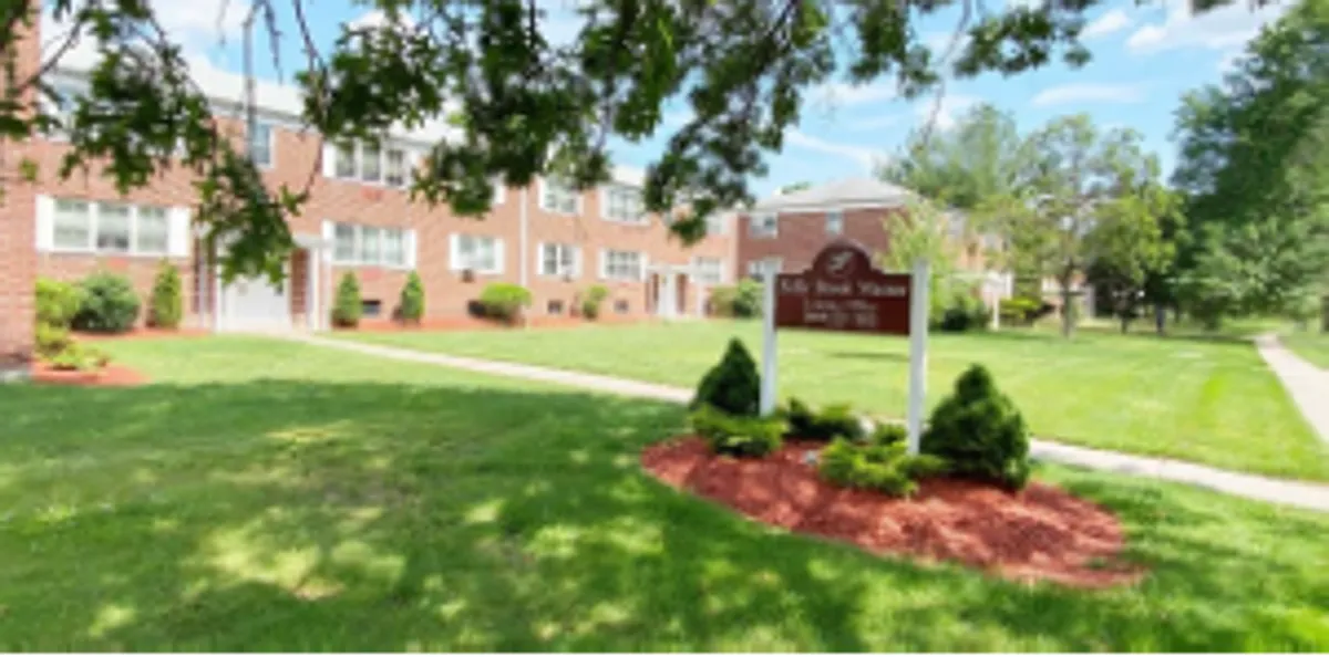 Building Photo - 72 Folly Brook Blvd