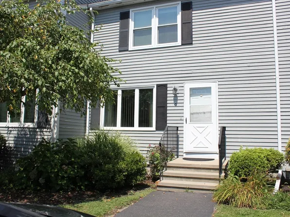 220 Park St APT 6, North Attleboro, MA 02760