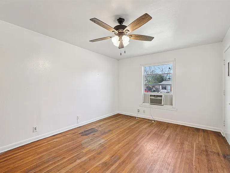 620 Barbara Dr — Photo 16