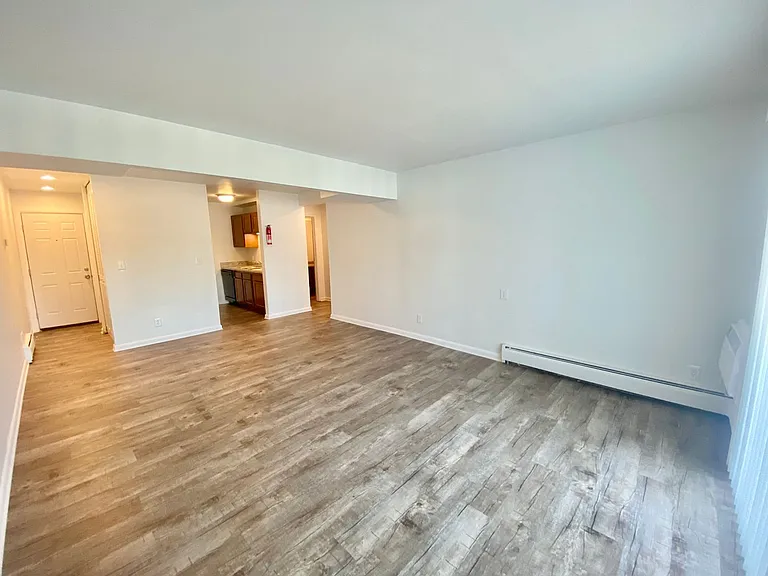 504 Saint Johns St — Photo 107