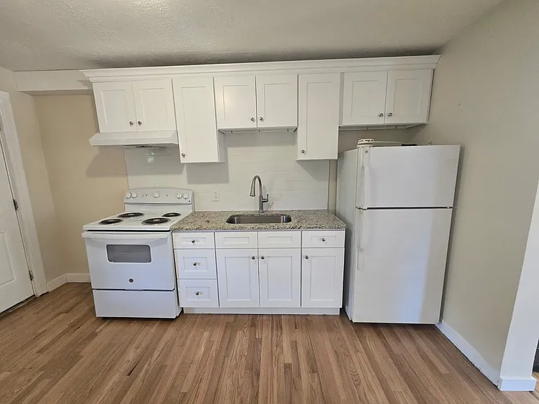 73 New St #3 — Photo 3