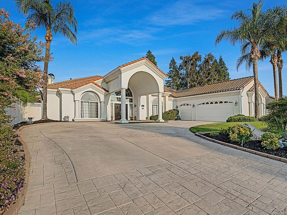 1st image of 949 Silverado Dr