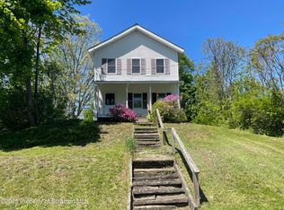 13 Walnut St, Nicholson, PA 18446
