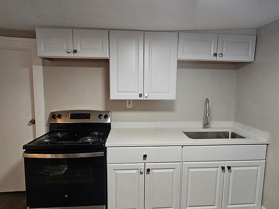 Stainless Appliances and Granite counter tops.
