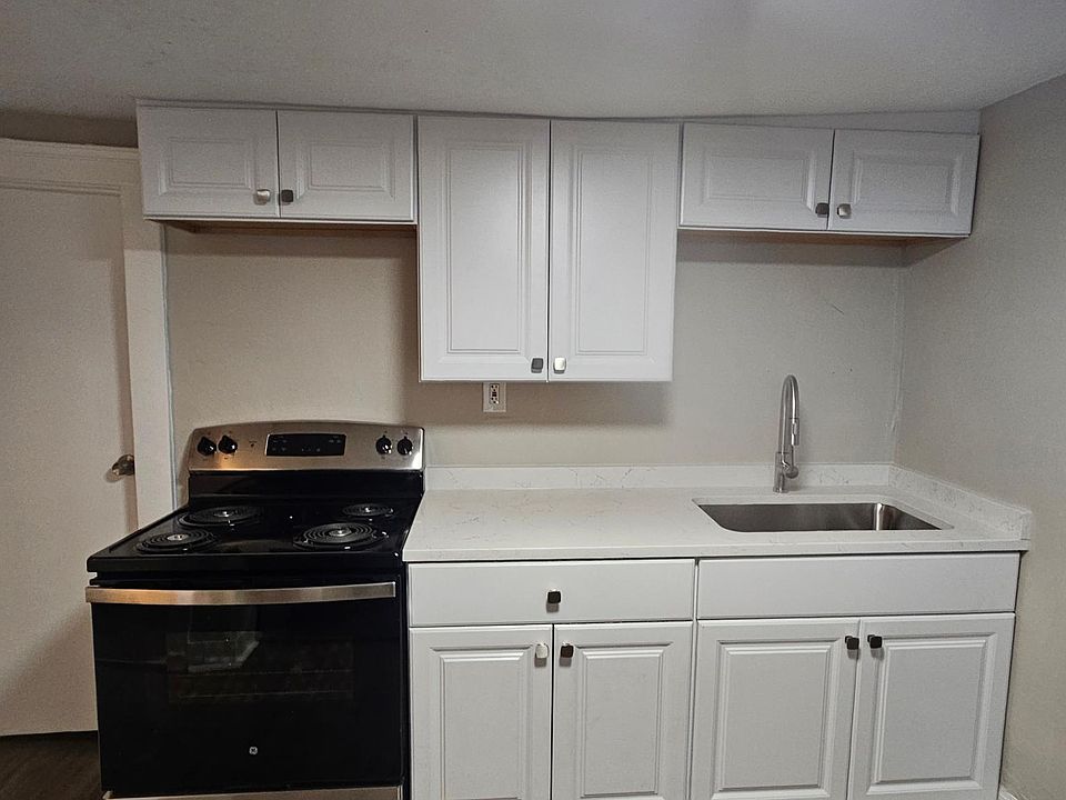 Stainless Appliances and Granite counter tops.