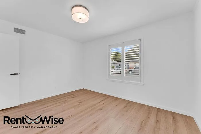 110 Cuesta Dr — Photo 29
