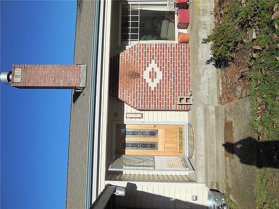 5th image of 1206 Railroad Ave