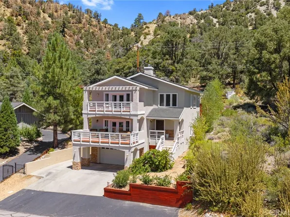 1102 Rivera Dr, Wrightwood, CA 92397