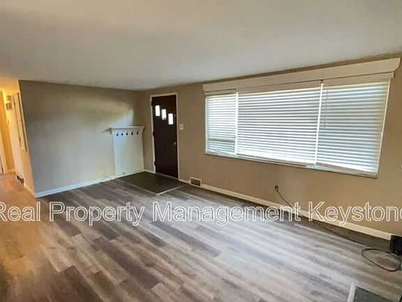 5th image of 5114 Caste Dr