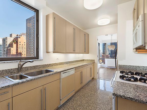 3rd image of 2 Columbus Ave APT 18B