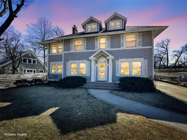 2319 Ridgeway Dr SE, Cedar Rapids, IA 52403