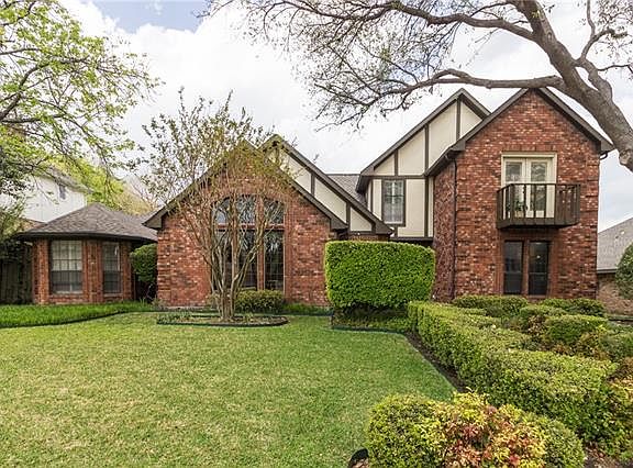 2nd image of 1813 Carmel Dr