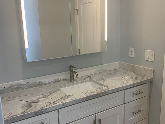 4th image of 4902-4922 Charlene Cir #4922-06
