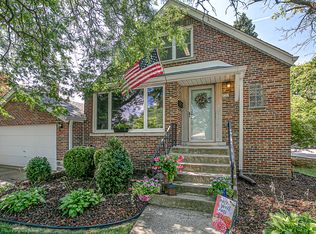 4237 W Fairfax St, Oak Lawn, IL 60453
