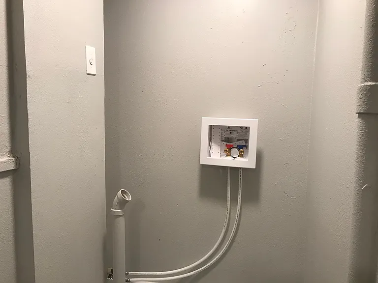 Washer and dryer hookups in the unit.