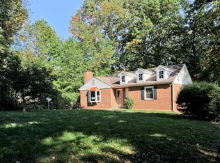 2445 Casmar St, Vienna, VA 22180