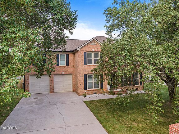 3rd image of 1848 Cedardale Ln