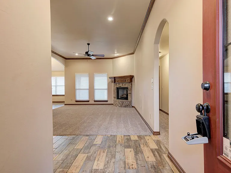 18520 Haslemere Ln — Photo 6