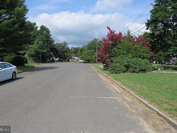 4th image of Bernard Ave