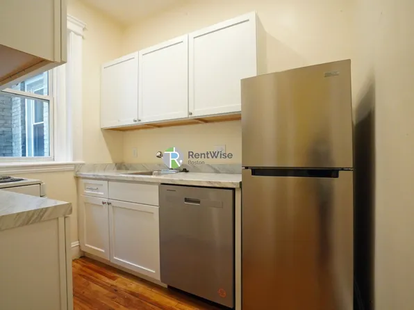 1844 Commonwealth Ave, Brighton, MA