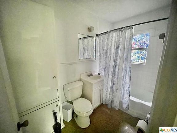 4th image of 246 Charlotte Dr