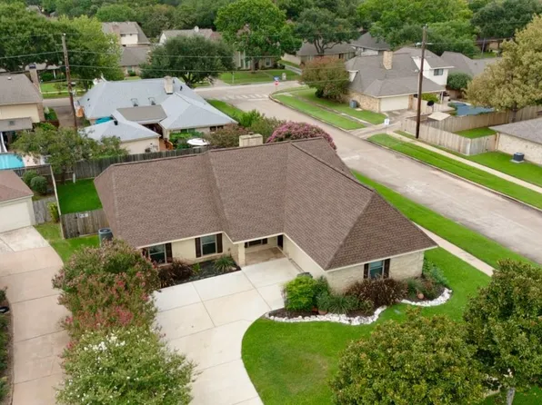 2931 Pasture Ln, Sugar Land, TX 77479
