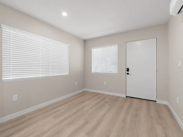 180 Brisco Rd — Photo 6