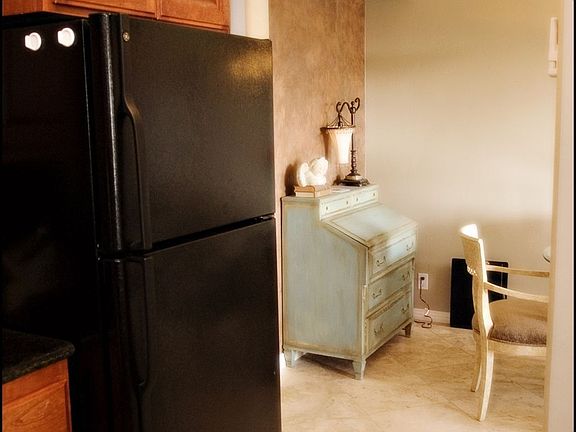 Kitchen//Office