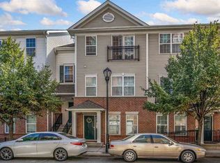 2 Greenwich Dr #604, Jersey City, NJ 07305