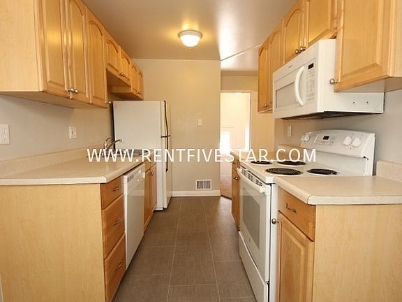 3rd image of 18 Westello Blvd