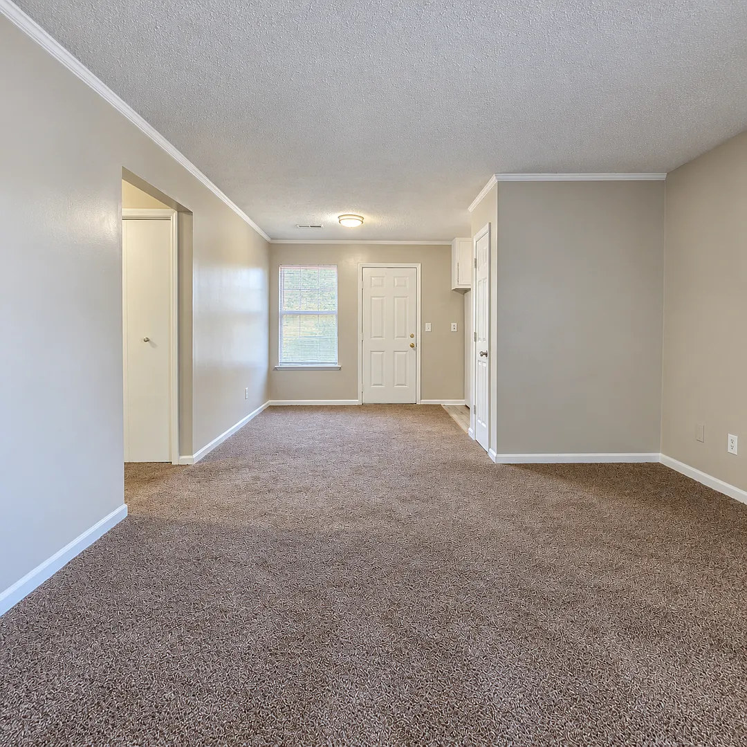 2Bd/2Ba Upstairs Unit - Move In Special - Under New Management — Photo 4