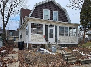 306 Cliff Ave, Racine, WI 53404