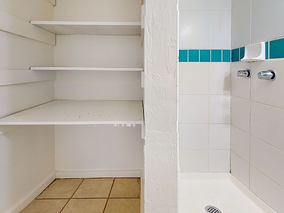 4th image of 630 Bird St #1B-1Ba-468Sqft