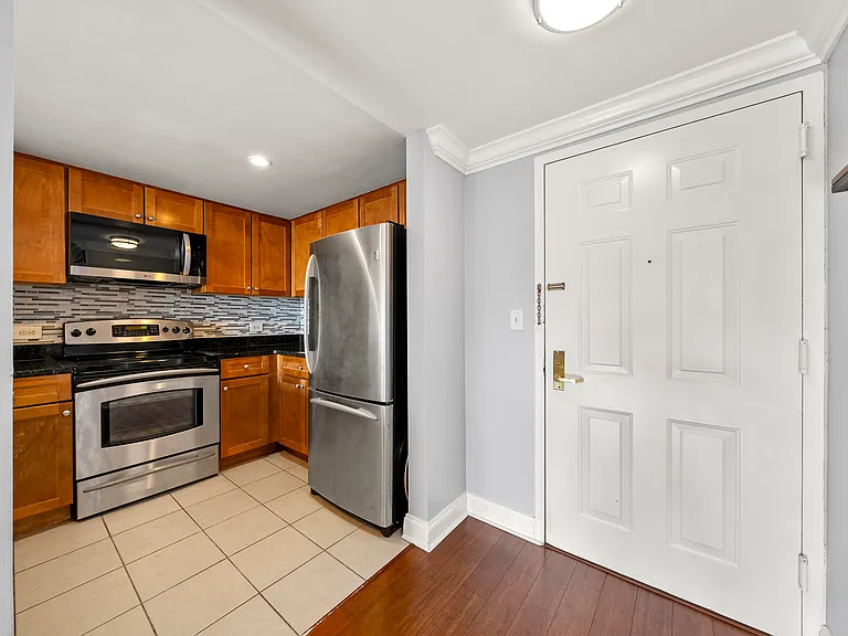 100 Old Palisade Rd #801 — Photo 2