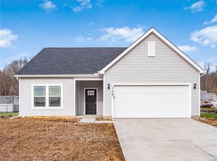 289 Hampton Trl, Springfield, OH 45502