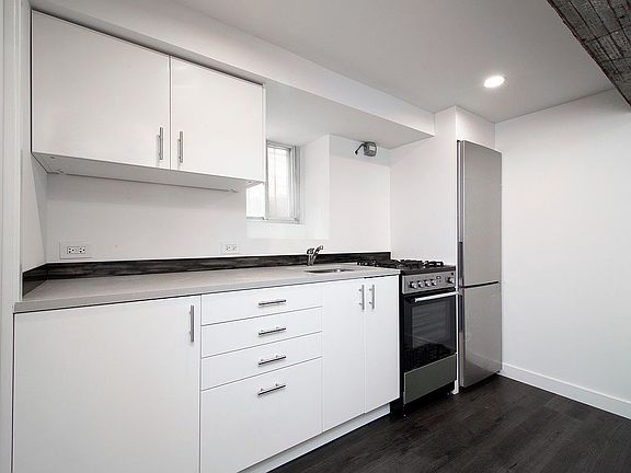 2nd image of 23-29 27th St #B