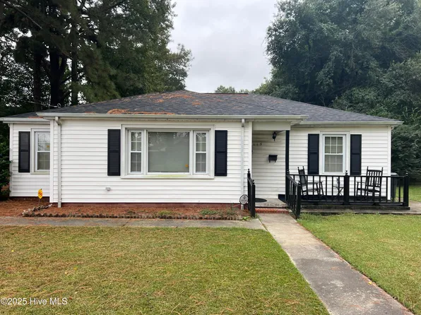 615 Greenmead Drive, Kinston, NC 28501