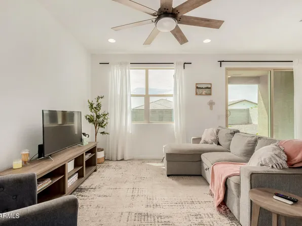 17729 W Fetlock Trail, Surprise, AZ 85387
