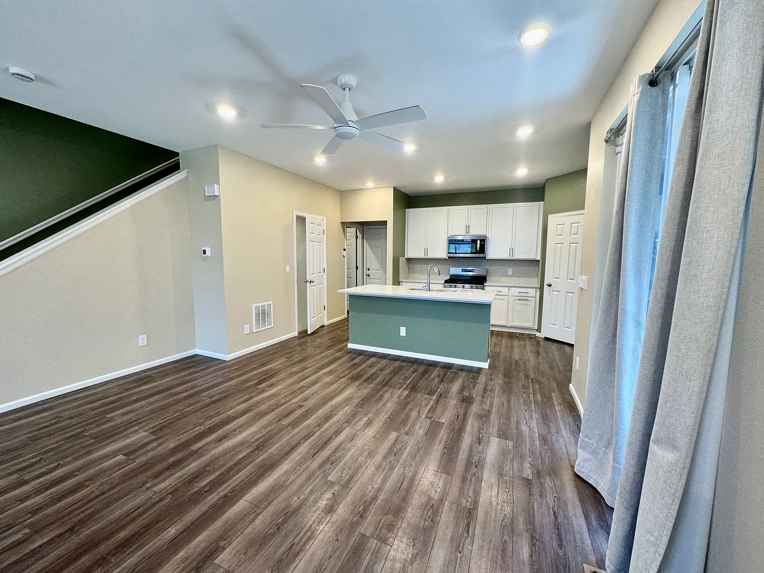 765 N Shawnee St — Photo 3