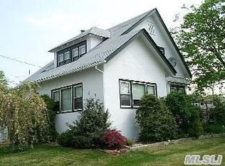 821 Ardmore Pl, Bellmore, NY 11710