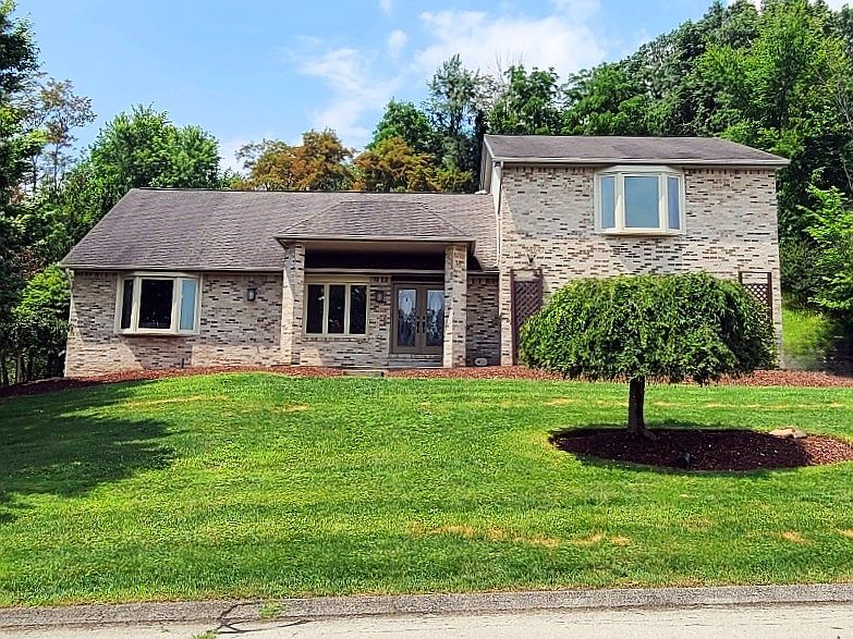 1st image of 3319 Carriage Cir